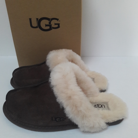 UGG Shoes - New UGG Scuffette ll Slippers Size 6